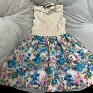 Girls dress